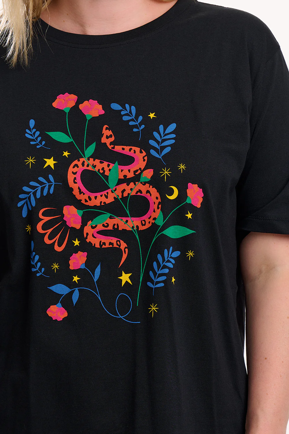 KINSLEY Relaxed Tee in Snake Print - Image 4