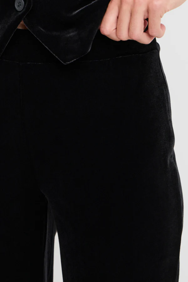 PERLINA Velvet Straight Leg Velvet Trousers in Black - Image 10